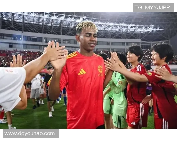 孙兴O的足球传奇之路：从青涩少年到世界顶级球星的奋斗故事